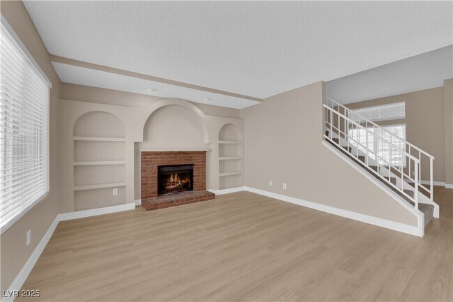 Building Photo - 2830 Belleza Ln