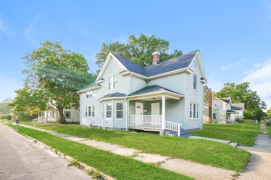 Building Photo - 250 Studebaker St