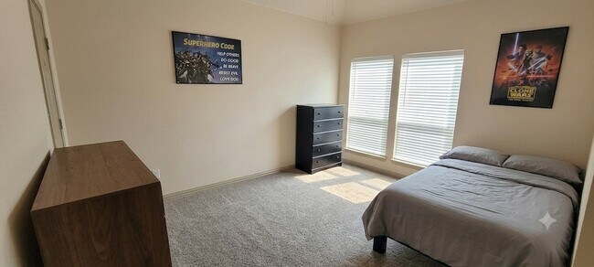 Building Photo - 13733 Alterna Dr