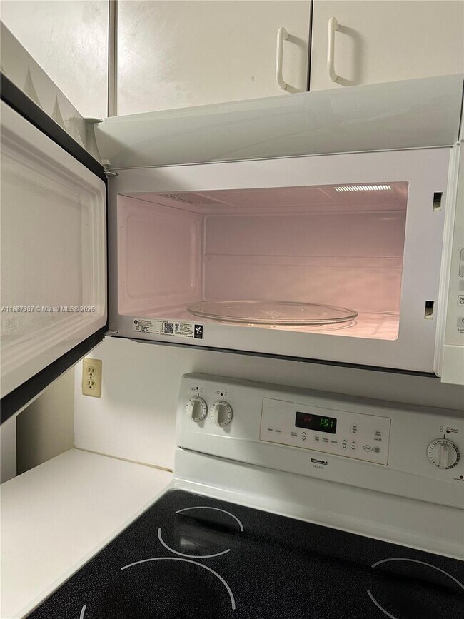 Building Photo - 7955 SW 86th St