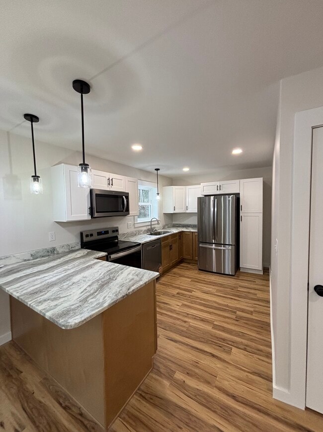 Building Photo - 20 Pond Rd