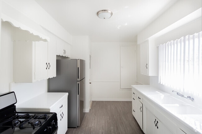 Interior Photo - Radford