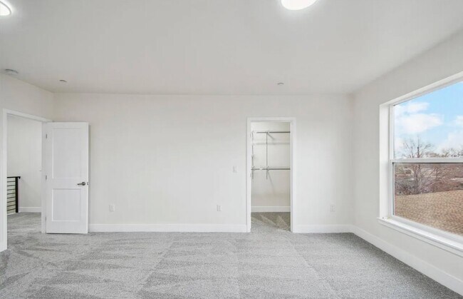 Building Photo - 3576 W 66th Ave