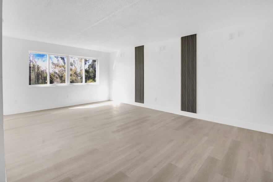 Building Photo - 14850 Naranja Lakes Blvd