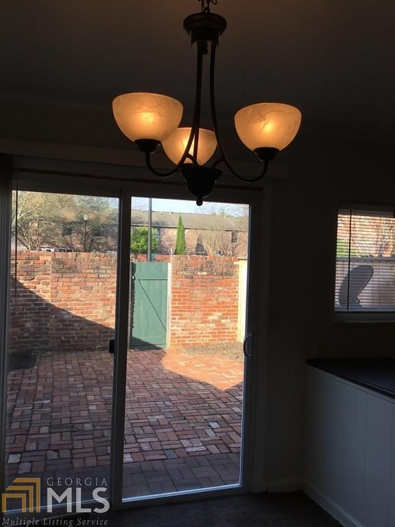 Building Photo - 3121 Colonial Way