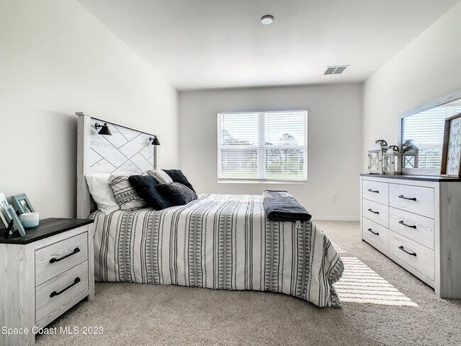 Building Photo - Charming SFH in Cypress Bay Preserve