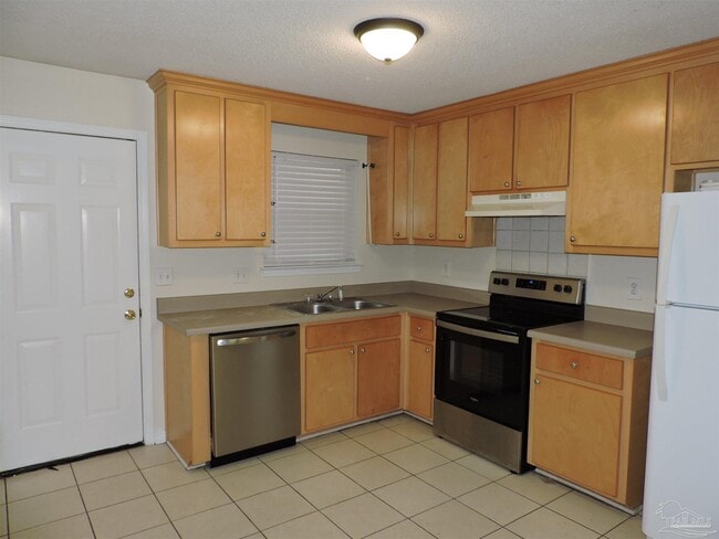 Building Photo - 4911 Yacht Harbor Cir