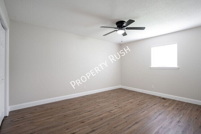 Building Photo - 7736 Holiday Hills Cir