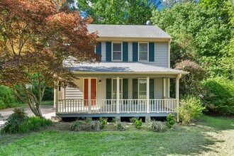 Building Photo - Adorable 3 BD/2.5 BA Hillsborough Home!