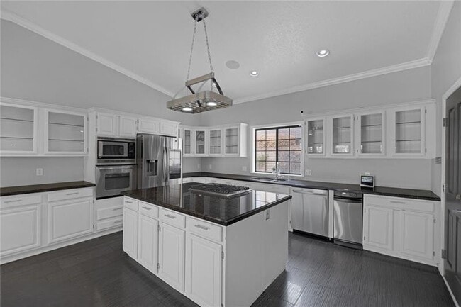 Building Photo - 9 Quail Run Rd