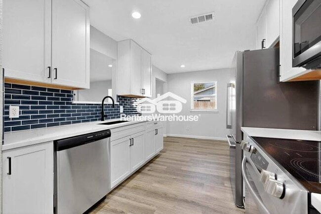 Building Photo - Completely ReFreshed Grapevine Rental