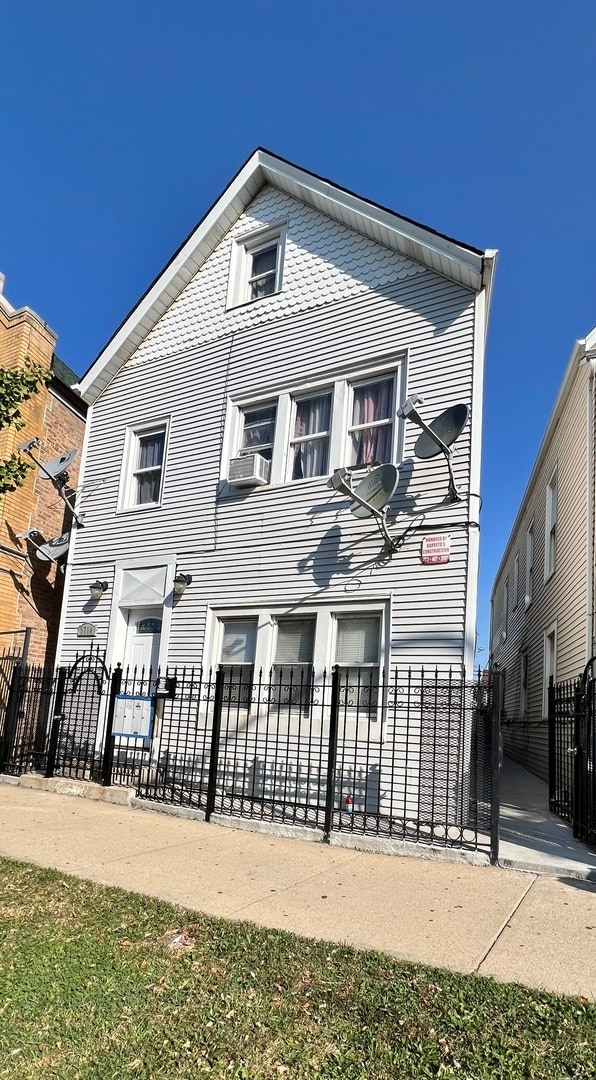 Primary Photo - 5714 W Grand Ave