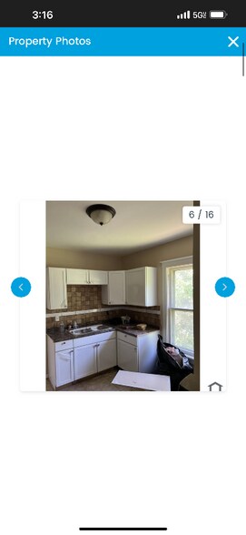 Building Photo - 1238 W 108th St