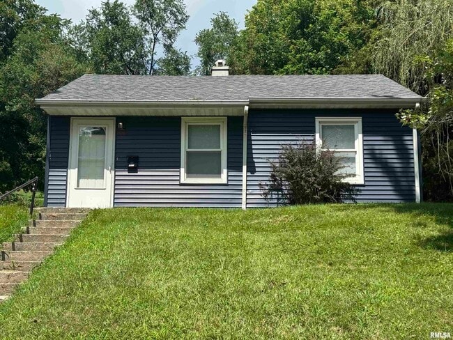 Primary Photo - 3610 May Ln