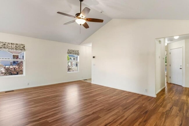 Building Photo - 8402 Snowdrop Ct