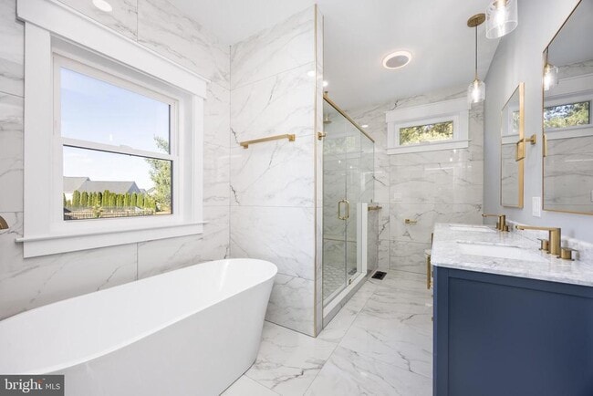 Building Photo - 5692 King Stuart Dr