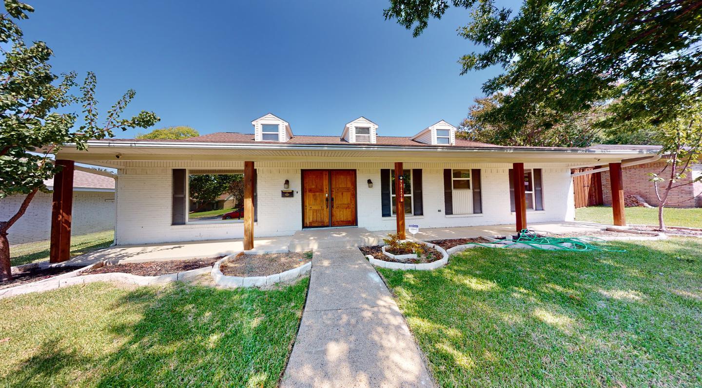 Building Photo - Chic Richardson Heights Estates home with ...
