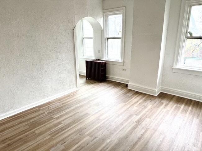 Building Photo - 714 Eureka St