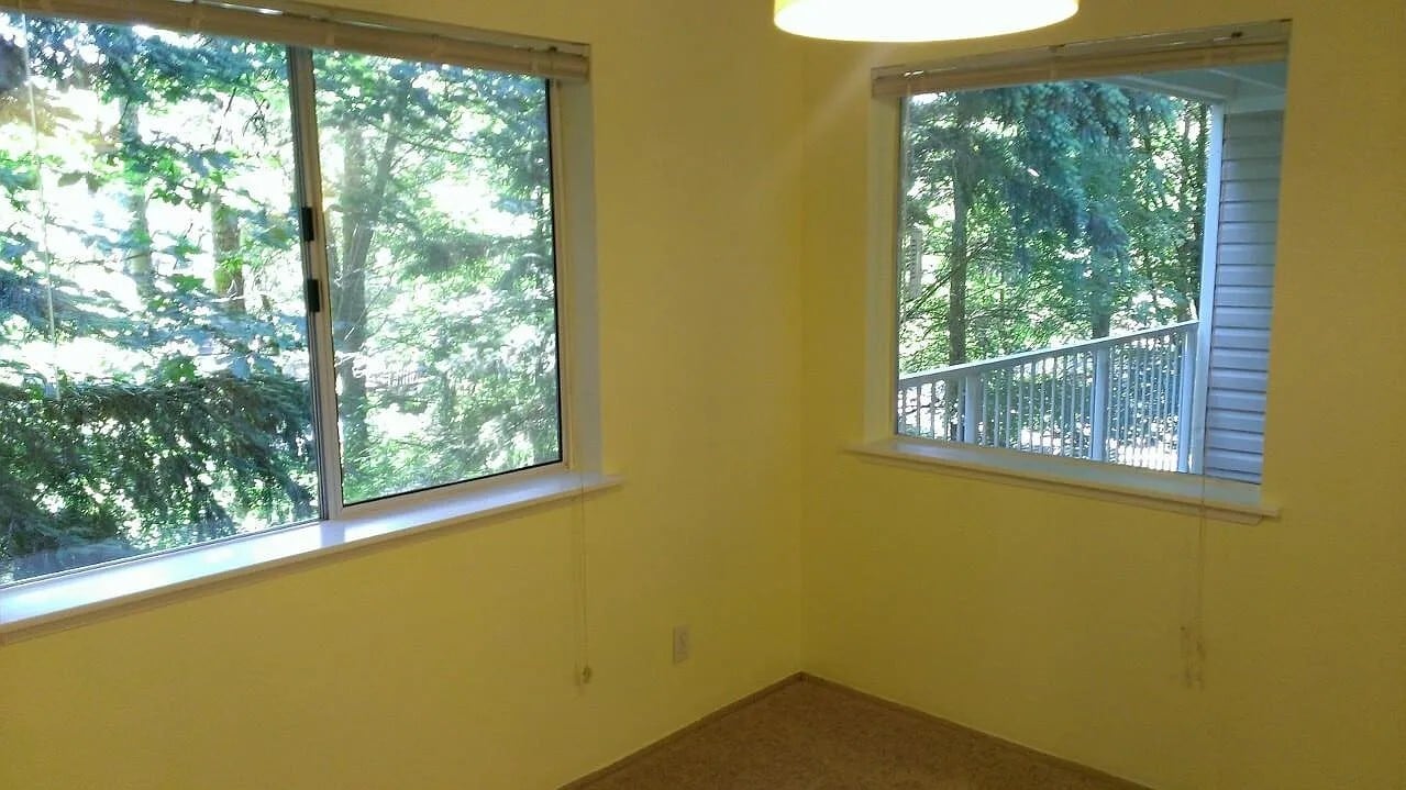 Building Photo - 19230 Forest Park Dr NE