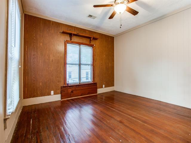Building Photo - 609 E Monterey St