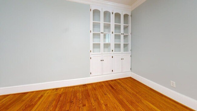 Building Photo - The Heart of Downtown