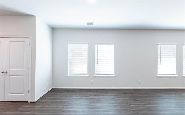 Building Photo - 1310 Ponderosa Pne Dr