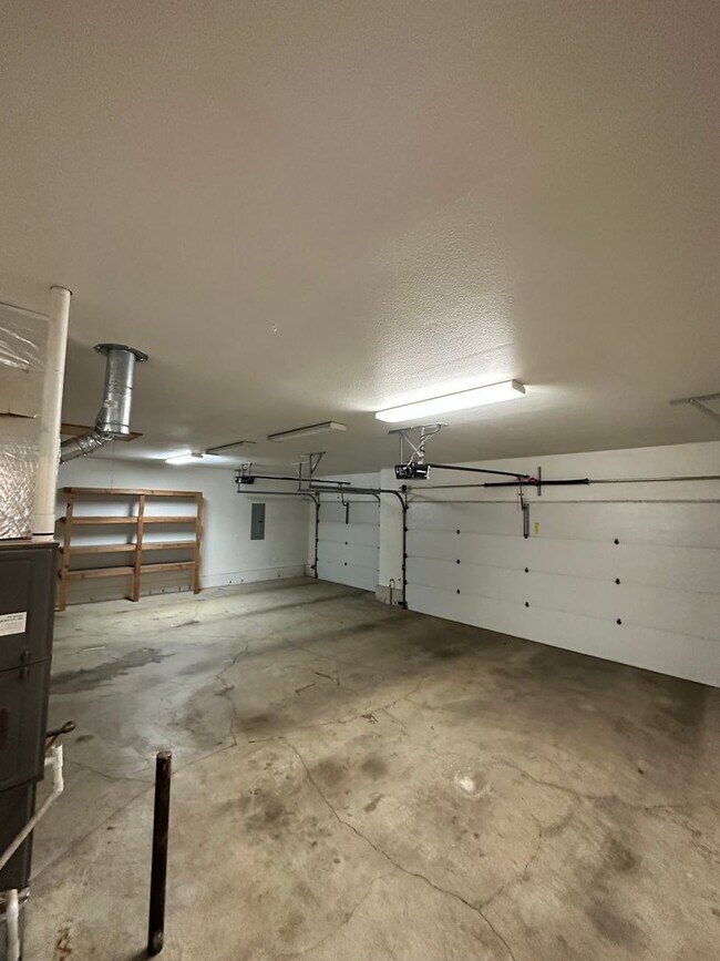 Building Photo - 1642 Diamond Peak Ct NW