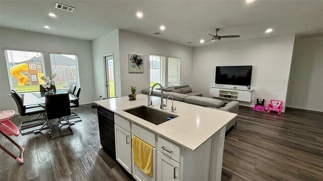 Building Photo - 306 Harper Vly Dr