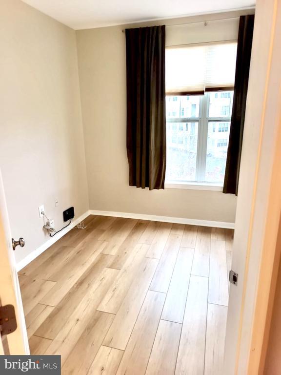 Building Photo - 1641 International Dr