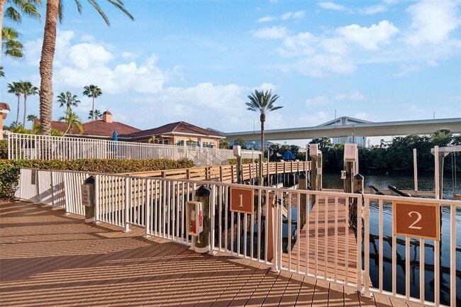 Building Photo - 5000 Culbreath Key Way