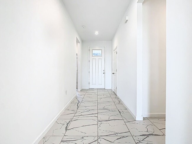 Building Photo - JUST REDUCED! PET FRIENDLY! Experience Com...