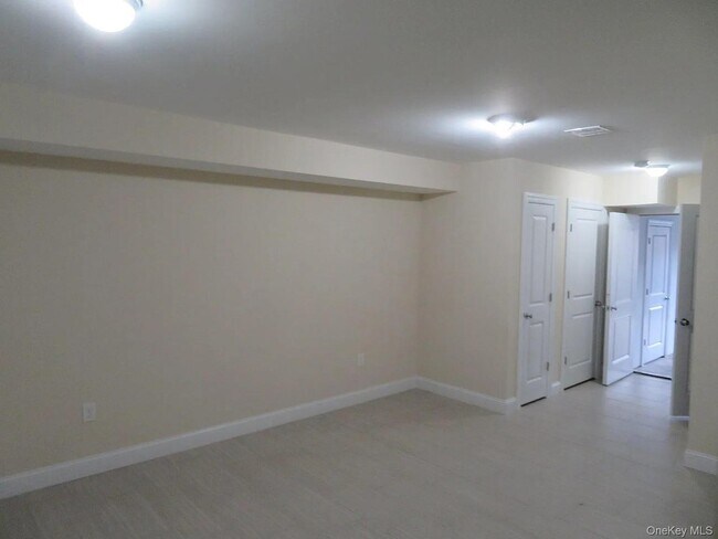 Building Photo - 47 Gibson Pl