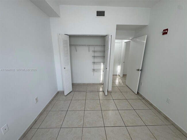 Building Photo - 7280 NW 114th Ave