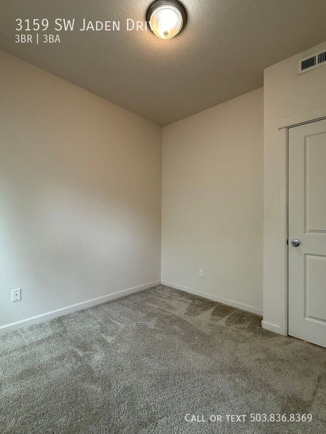 Building Photo - 3159 SW Jaden Dr