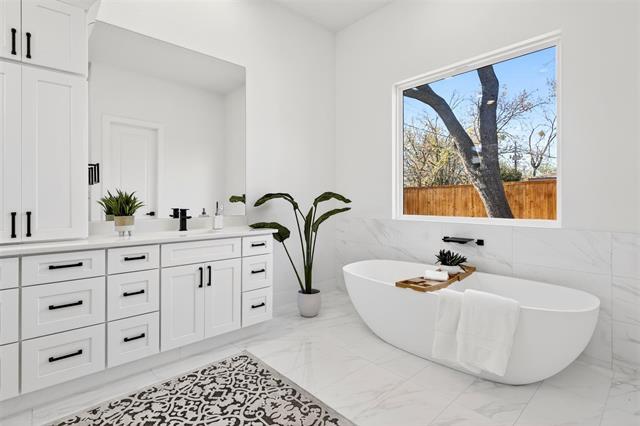 Building Photo - 3754 Durango Dr