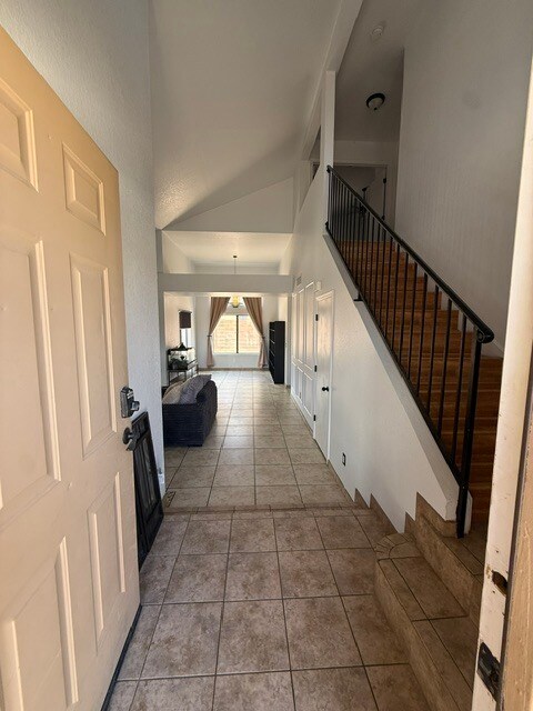 Building Photo - FOR RENT