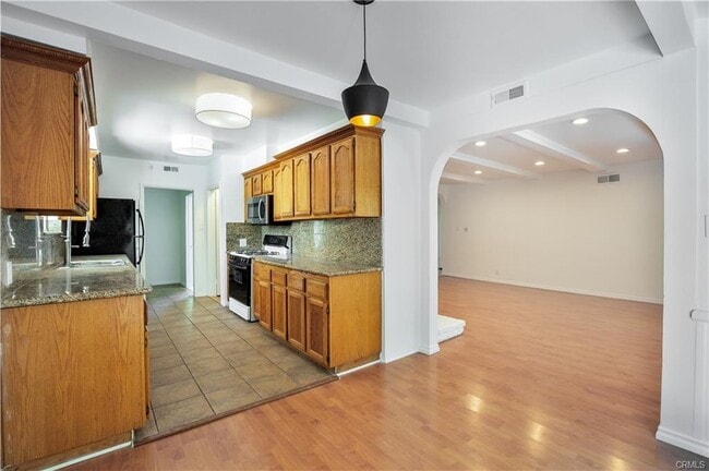 Building Photo - 5219 San Feliciano Dr