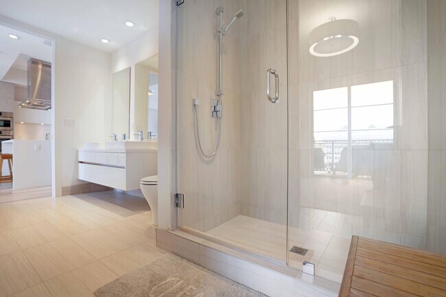 Building Photo - 155 E Boca Raton Rd