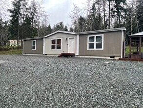 Building Photo - ***PENDING APPLICATION***Beautiful Home wi...