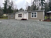 Building Photo - Beautiful Home with Plenty of Land!