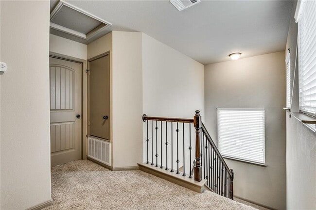Building Photo - 10905 Vetters Ct
