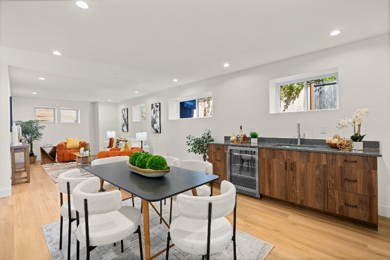 Building Photo - 2349 NE 127th St