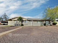 Building Photo - 2210 W Greenbriar Dr