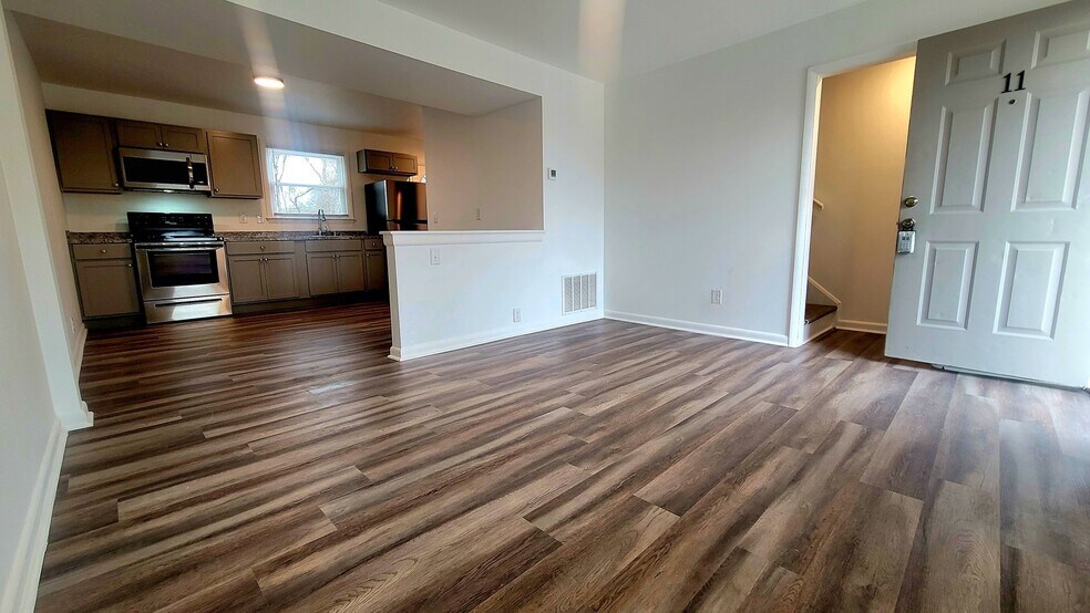 Building Photo - 1516 W Clara Dr