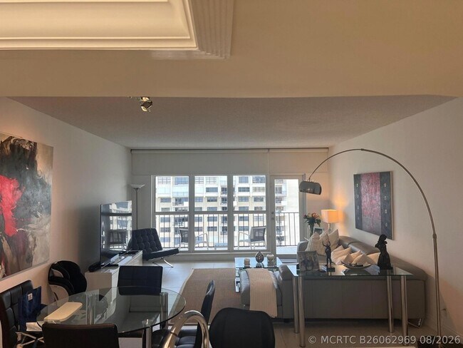 Building Photo - 5100 N Ocean Blvd