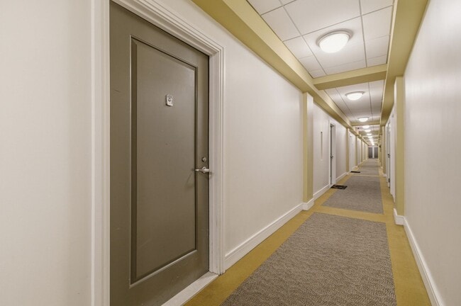 Building Photo - 800 4th St SW