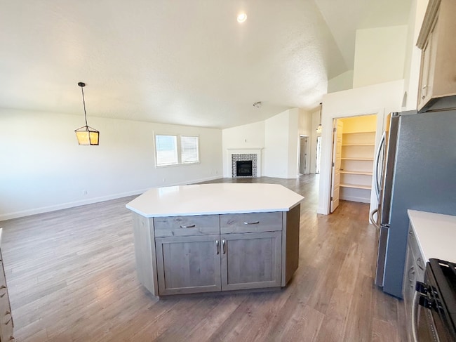 Building Photo - 1286 E Whig Dr