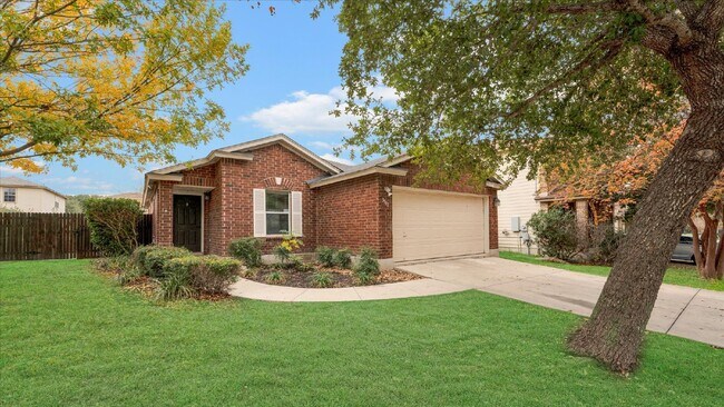Building Photo - "Charming 3-Bedroom Home with 2 Full Baths in New Braunfels – 1,425 Sq Ft of Comfort on Cherokee ...