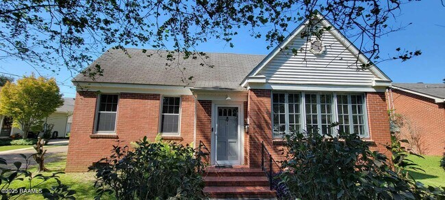 Primary Photo - 211 City Park Cir
