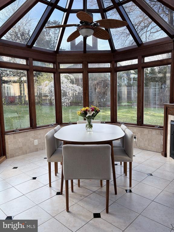 Building Photo - 9809 Hall Rd